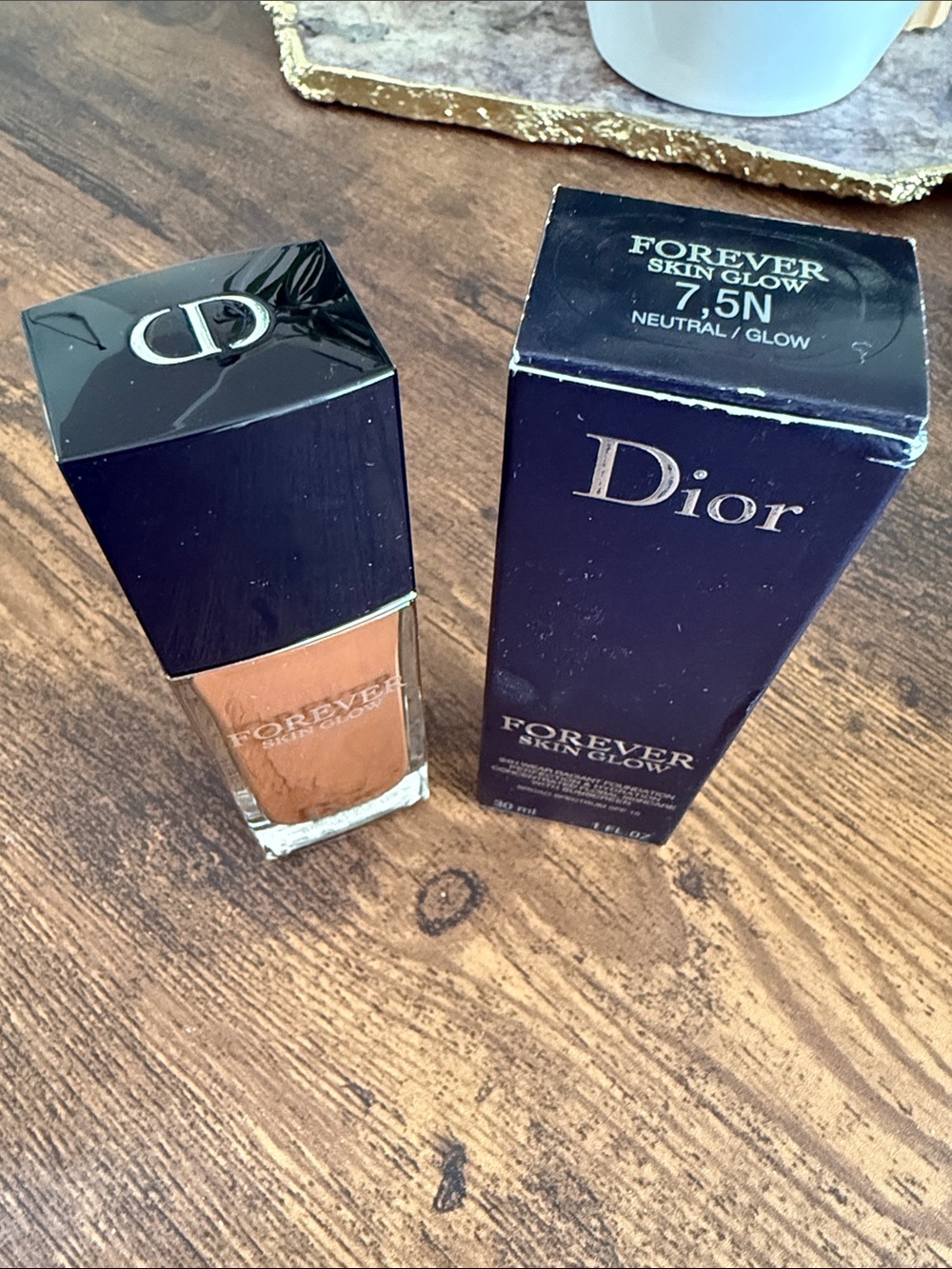 Dior Forever Skin Glow Foundation in Neutral Warm Tan with Navy Cap